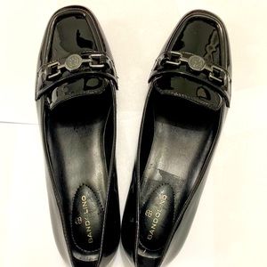 EUC black patent leather Bandolino loafers